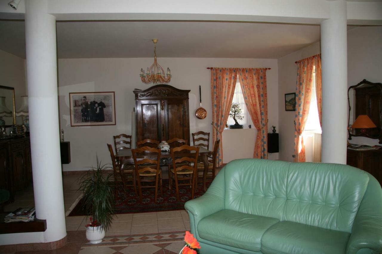 Chambres D'Hotes Lou Jassou Lapanouse-de-Cernon Exteriör bild
